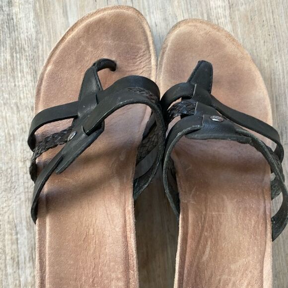 UGG Maddie Black Braided Wedge Heel Sandals Size 7 - Picture 6 of 8